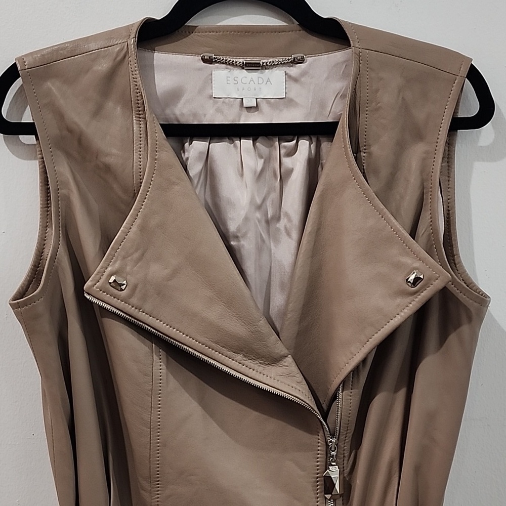 Escada Lamb Leather Vest (SZ 38) - Picture 3 of 16